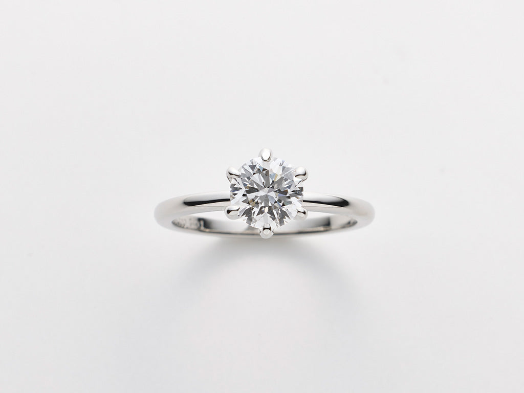 《ホワイトダイヤモンド》を育てて《プラチナリング》にお仕立てする